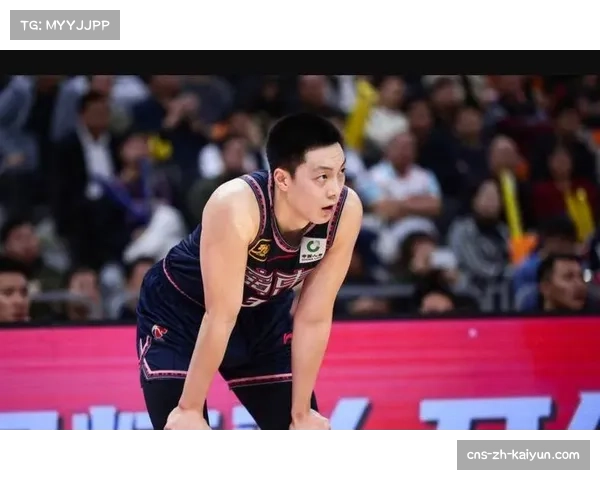 胡明轩末节爆发主导逆转 成广东冲击榜首关键先生